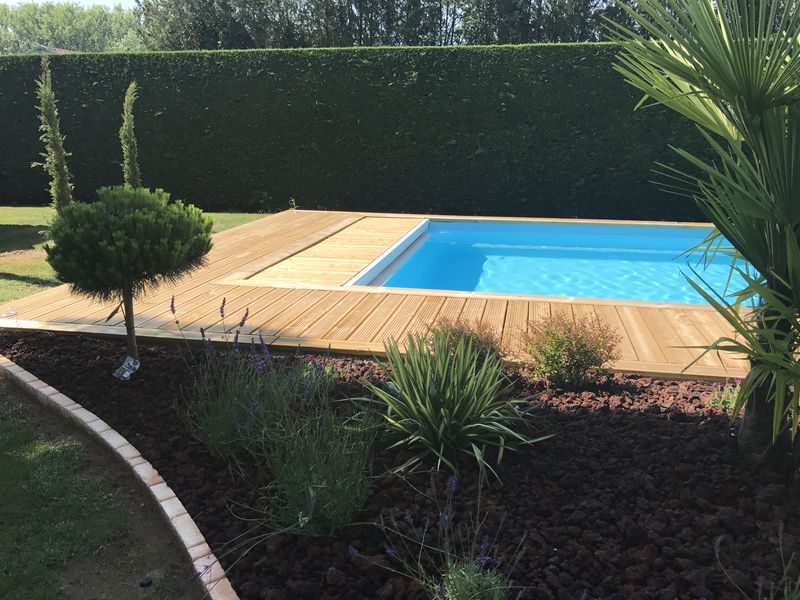 Plage de piscine en pin traité autoclave